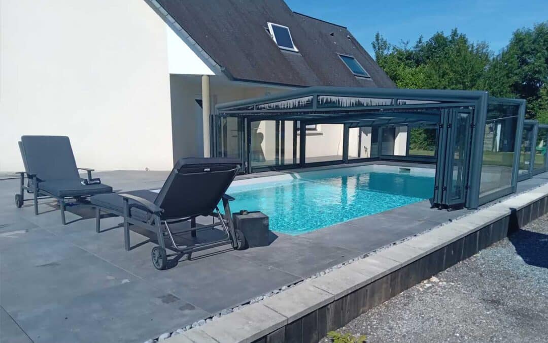 Terrasse en céramique et ardoises dans la campagne normande près du Havre
